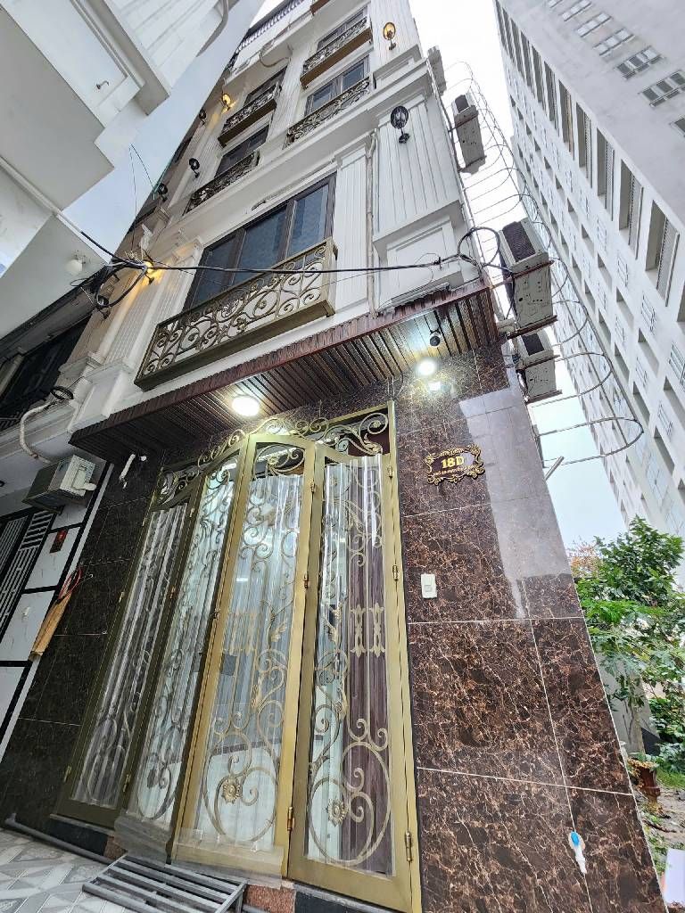 Bán nhà Khuyến Lương - diện tích 30m2 6 tầng - Ô TÔ ĐỖ CỬA - giá 8,4 tỷ