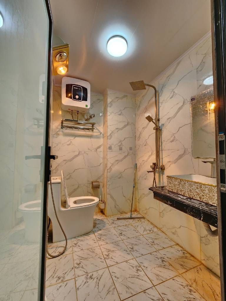 Bán nhà Khuyến Lương - diện tích 30m2 6 tầng - Ô TÔ ĐỖ CỬA - giá 8,4 tỷ