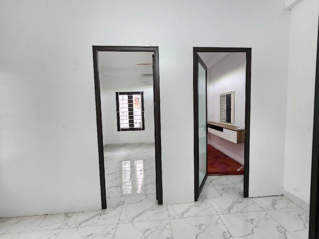 Bán nhà Khuyến Lương - diện tích 30m2 6 tầng - Ô TÔ ĐỖ CỬA - giá 8,4 tỷ