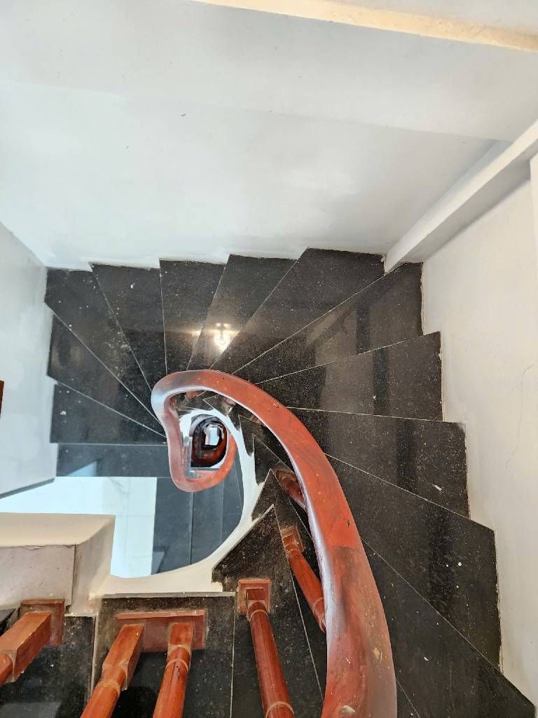 Bán nhà Khuyến Lương - diện tích 30m2 6 tầng - Ô TÔ ĐỖ CỬA - giá 8,4 tỷ