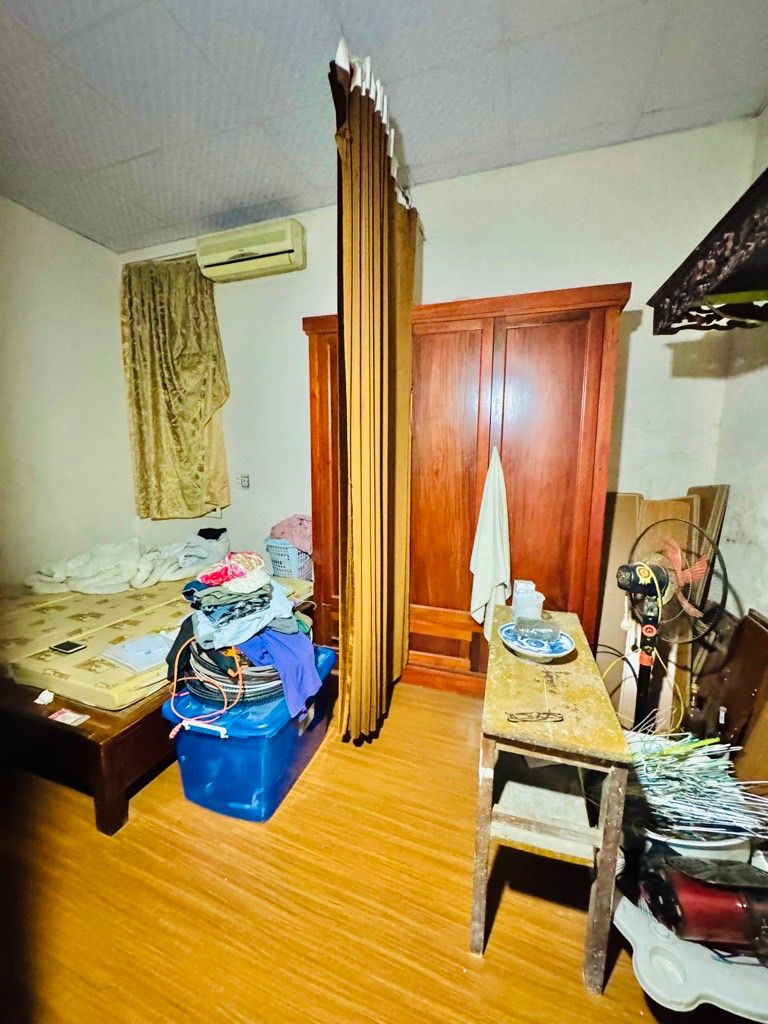 Bán nhà Nguyễn Đức Cảnh - diện tích 33m2 3 tầng - Mặt ngõ ba gác - giá 3,5 tỷ