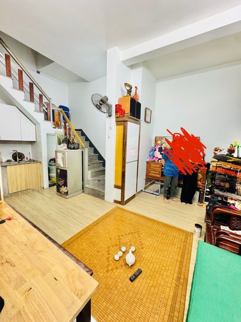 Bán nhà Nguyễn Đức Cảnh - diện tích 33m2 3 tầng - Mặt ngõ ba gác - giá 3,5 tỷ