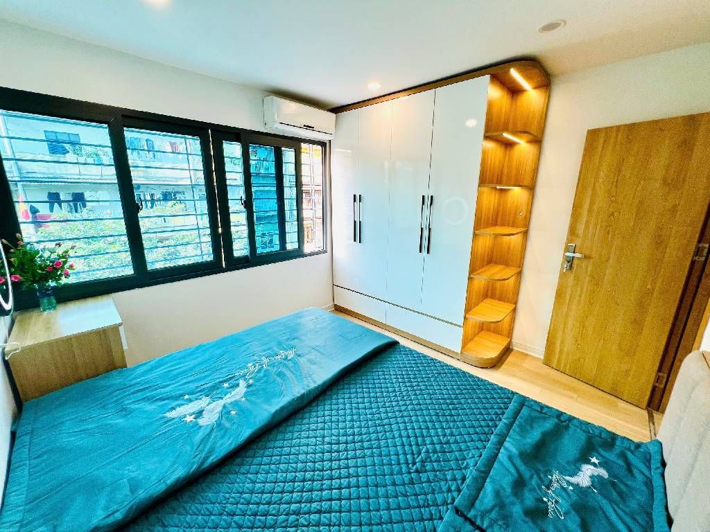 Bán nhà Thái Thịnh - diện tích 65m2 4 tầng - nhà đẹp hiện đại đầy đủ nội thất - giá 3,8 tỷ