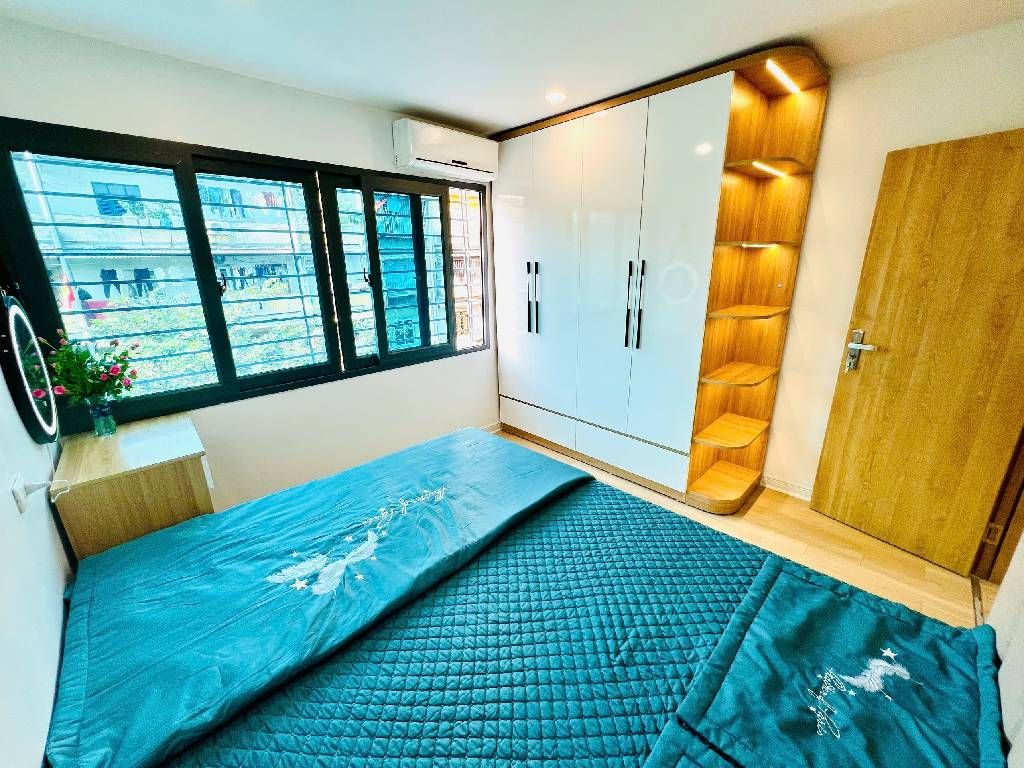 Bán nhà Thái Thịnh - diện tích 65m2 4 tầng - nhà đẹp hiện đại đầy đủ nội thất - giá 3,8 tỷ