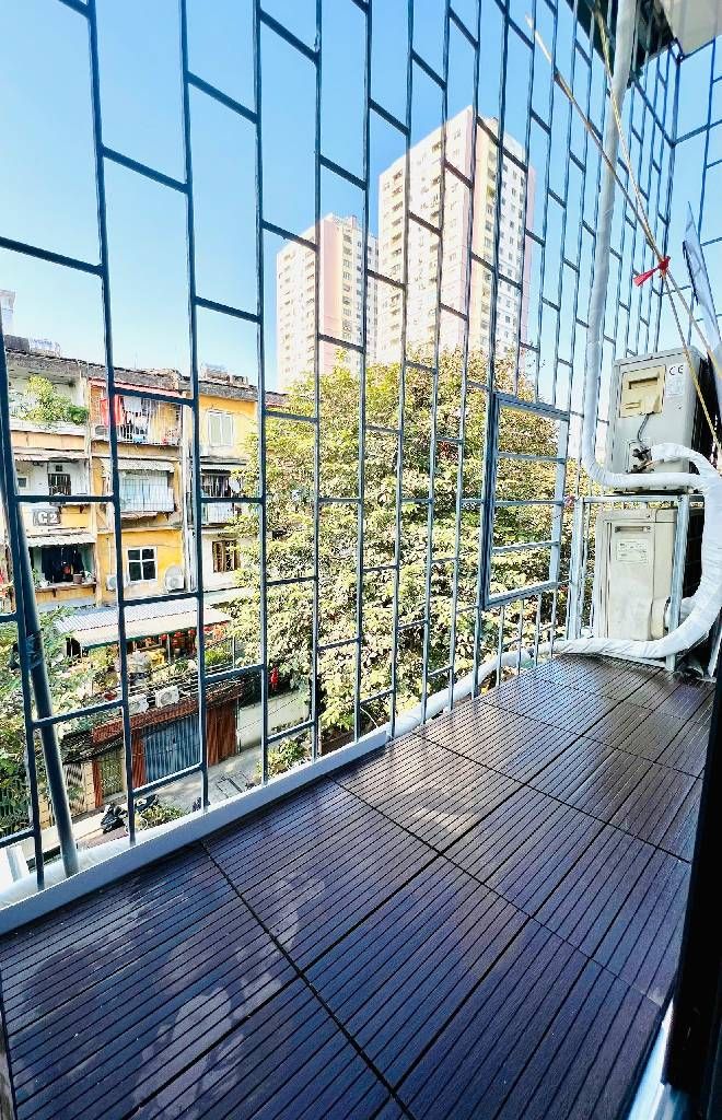 Bán nhà Thái Thịnh - diện tích 65m2 4 tầng - nhà đẹp hiện đại đầy đủ nội thất - giá 3,8 tỷ