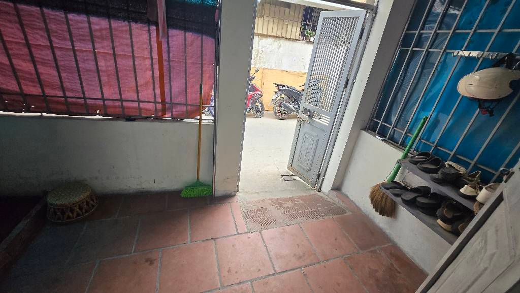 Bán nhà Giải Phóng - diện tích 60m2 1 tầng - Ngõ thông thoáng - giá 2,9 tỷ