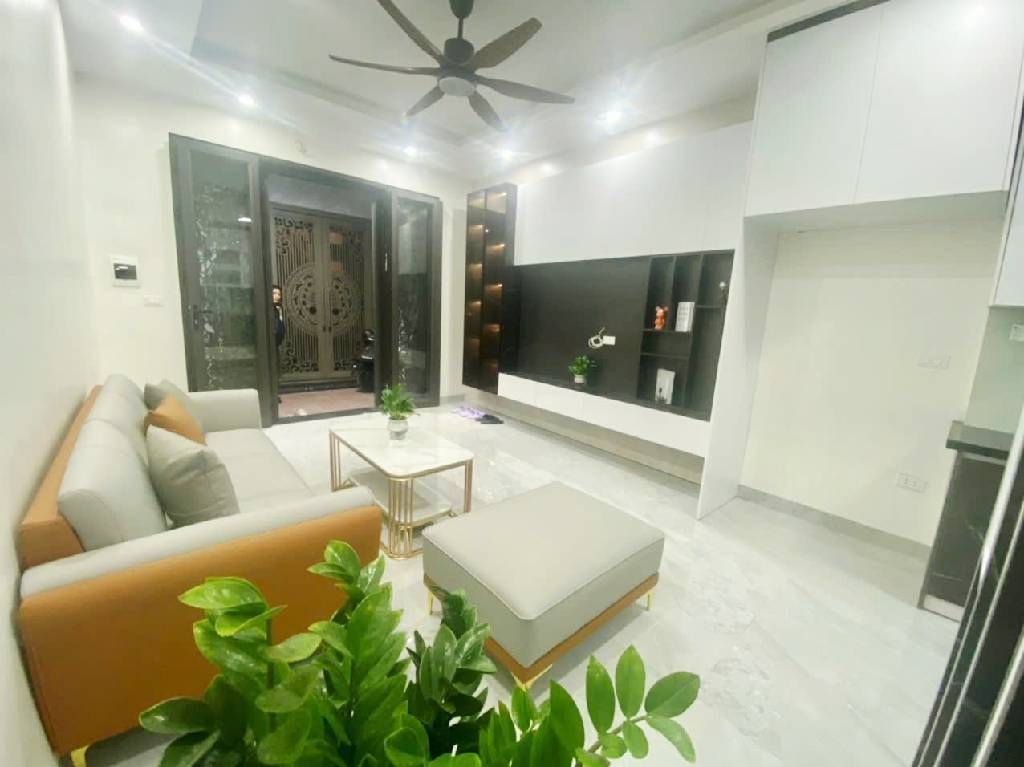 Bán nhà Nguyễn Văn Viên - diện tích 30m2 5 tầng - Ngõ thông - giá 8,3 tỷ