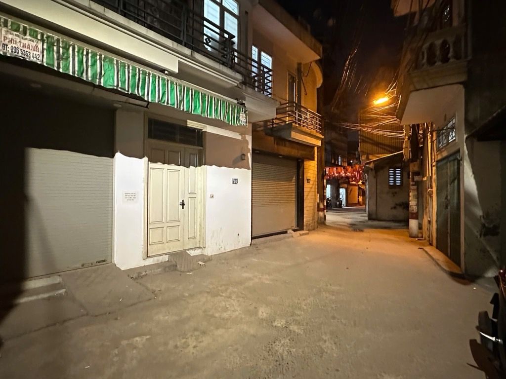 Bán nhà Tam Trinh - diện tích 52m2 2 tầng - ô tô đỗ cửa - giá 10,8 tỷ