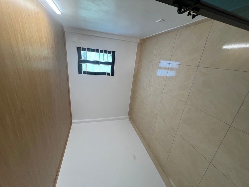 Bán nhà Nam Dư - diện tích 48m2 5 tầng - Ô TÔ ĐỖ CỔNG NGÕ THÔNG - giá 10,9 tỷ