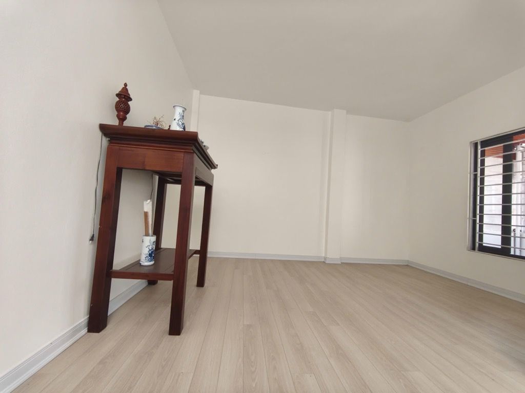 Bán nhà Linh Quang - diện tích 31m2 5 tầng - Ngõ thông gần hồ - giá 9,6 tỷ