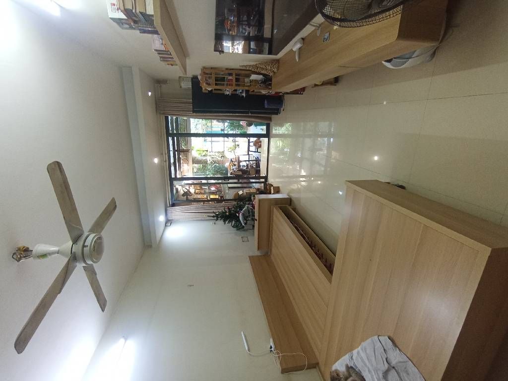 Bán nhà Hoàng Ngọc Phách - diện tích 33.7m2 1 tầng - Ô TÔ - giá 7.8 tỷ