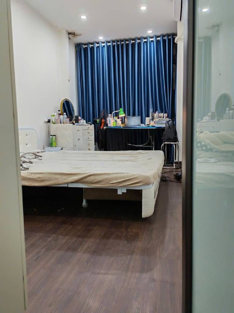 Bán nhà Khâm Thiên - diện tích 18m2 4 tầng - Mặt ngõ to ô tô tránh - giá 7 tỷ