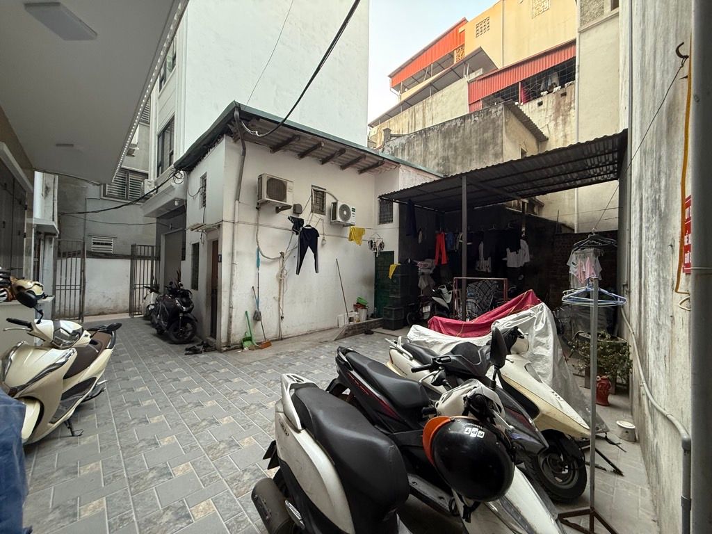 Bán nhà Thịnh Quang - diện tích 40m2 6 tầng - Nhà xây mới có GPXD thang máy xịn - giá 11,6 tỷ