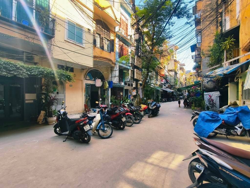 Bán nhà Quỳnh Lôi - diện tích 56m2 1 tầng - ô tô tránh - giá 3,8 tỷ