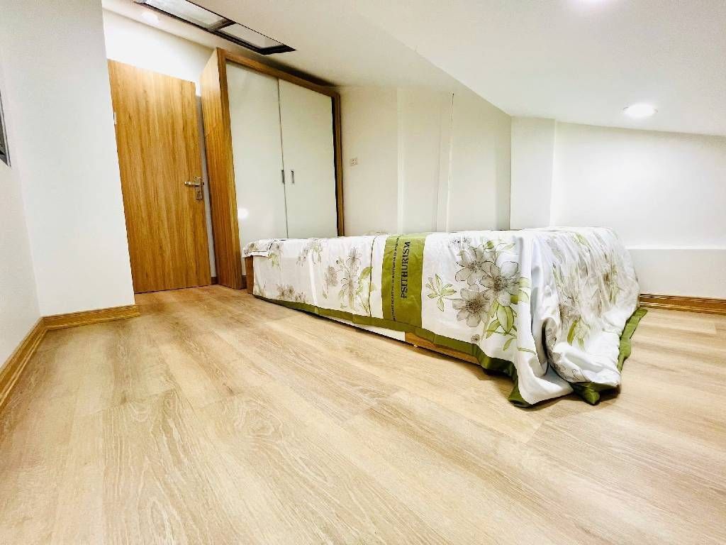 Bán nhà Hai Bà Trưng - diện tích 19,8m2 2 tầng - Ô TÔ ĐỖ - giá 3,9 tỷ