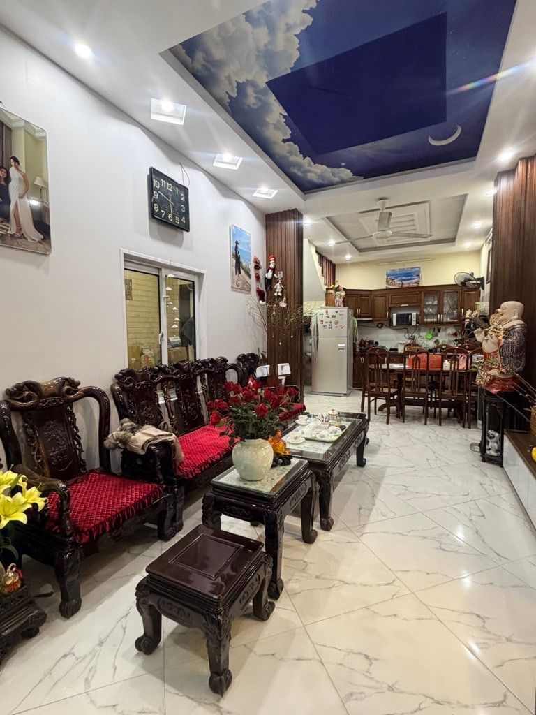 Bán nhà Trần Đại Nghĩa - diện tích 53m2 4 tầng - Mặt ngõ thông - giá 16,8 tỷ