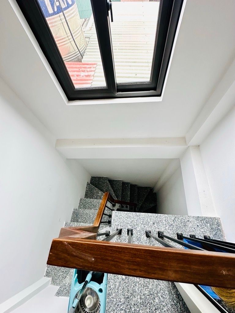 Bán nhà Minh Khai - diện tích 42,2m2 5 tầng - Ngõ thẳng tắp, 1 bước ra phố - giá 12,8 tỷ