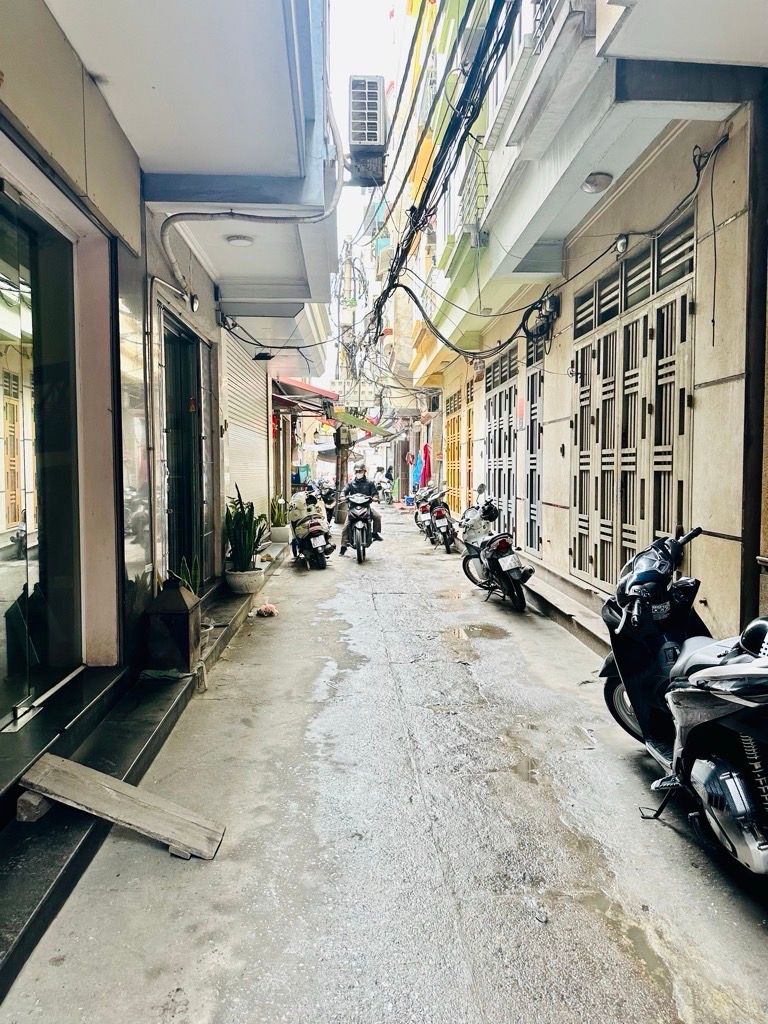 Bán nhà Minh Khai - diện tích 42,2m2 5 tầng - Ngõ thẳng tắp, 1 bước ra phố - giá 12,8 tỷ