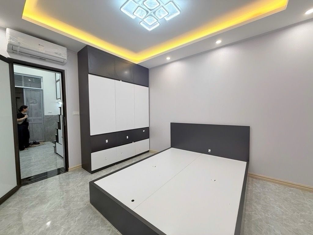 Bán nhà NGUYỄN TRÃI - diện tích 35m2 1 tầng - Ô TÔ ĐỖ NGAY CỬA - giá 2,9 tỷ