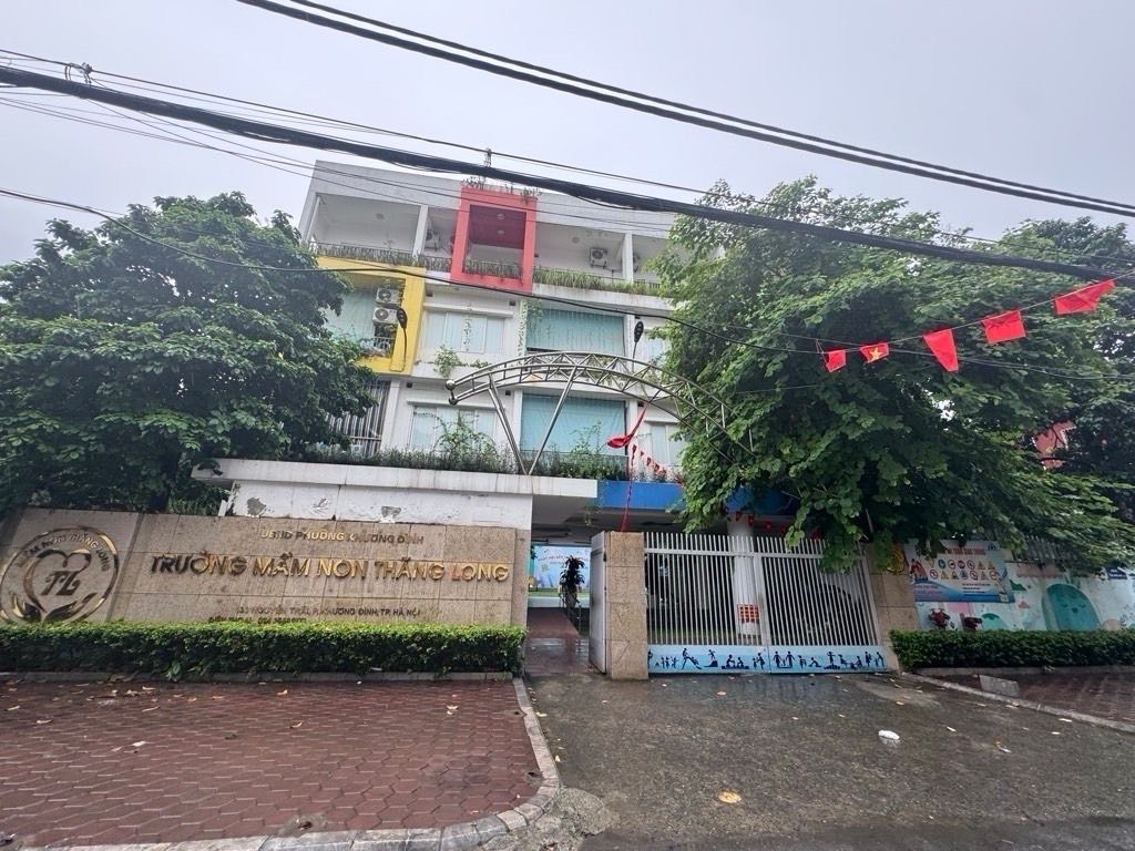 Bán nhà NGUYỄN TRÃI - diện tích 35m2 1 tầng - Ô TÔ ĐỖ NGAY CỬA - giá 2,9 tỷ