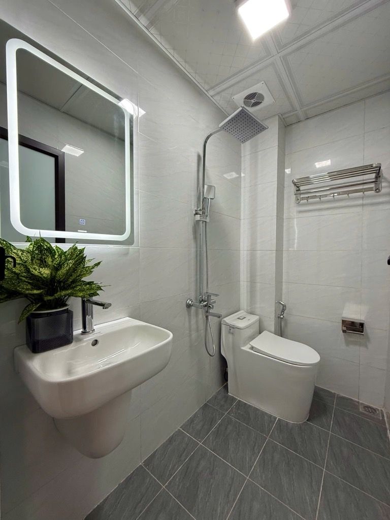 Bán nhà Trường Chinh - diện tích 34m2 4 tầng - Mặt ngõ thông - giá 9,6 tỷ