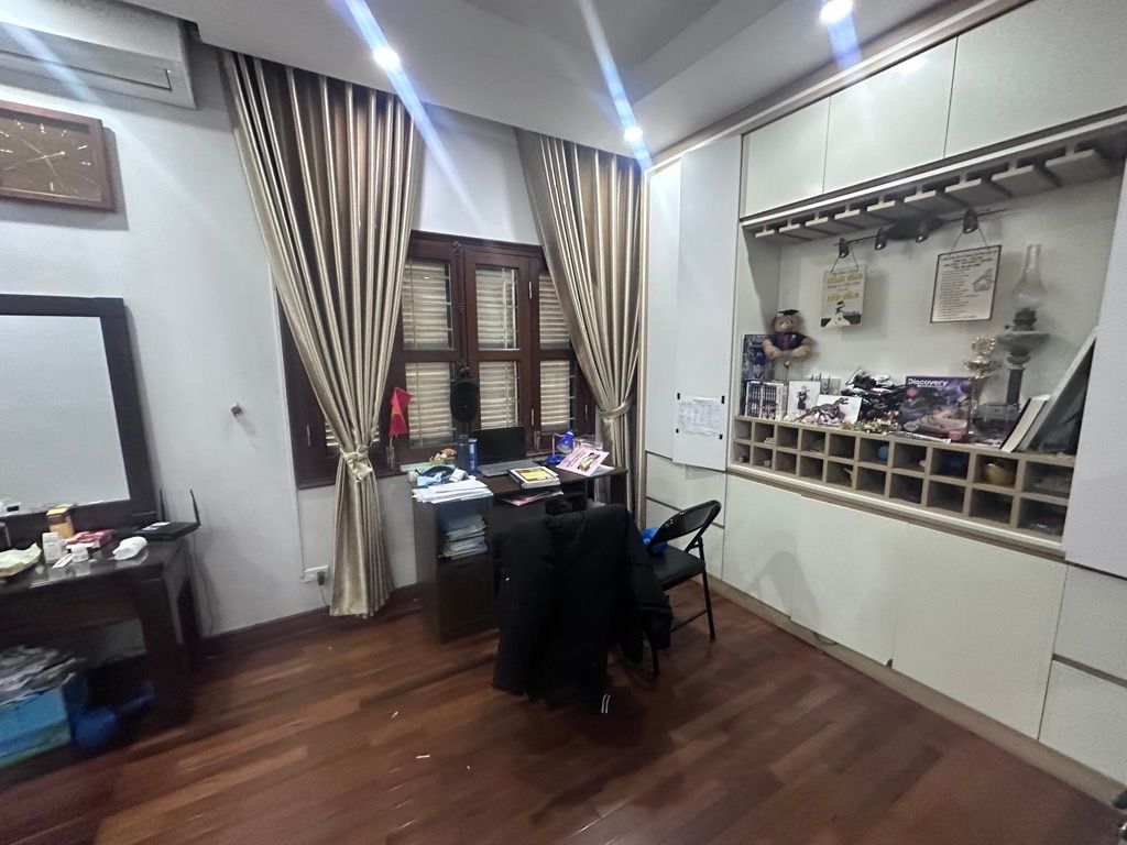 Bán nhà Ô Đồng Lầm - diện tích 41m2 4 tầng - Lô góc, ô tô tránh - giá 15,8 tỷ