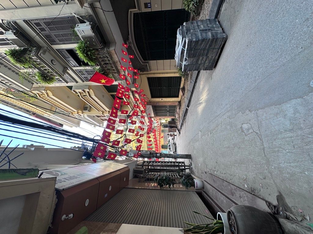 Bán nhà Ô Đồng Lầm - diện tích 41m2 4 tầng - Lô góc, ô tô tránh - giá 15,8 tỷ