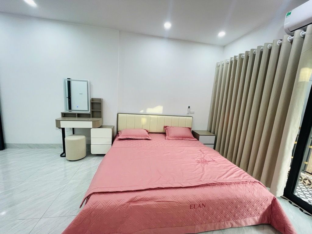 Bán nhà Võ Thị Sáu - diện tích 63.6m2 3 tầng - Ngõ ba gác - giá 12,6 tỷ