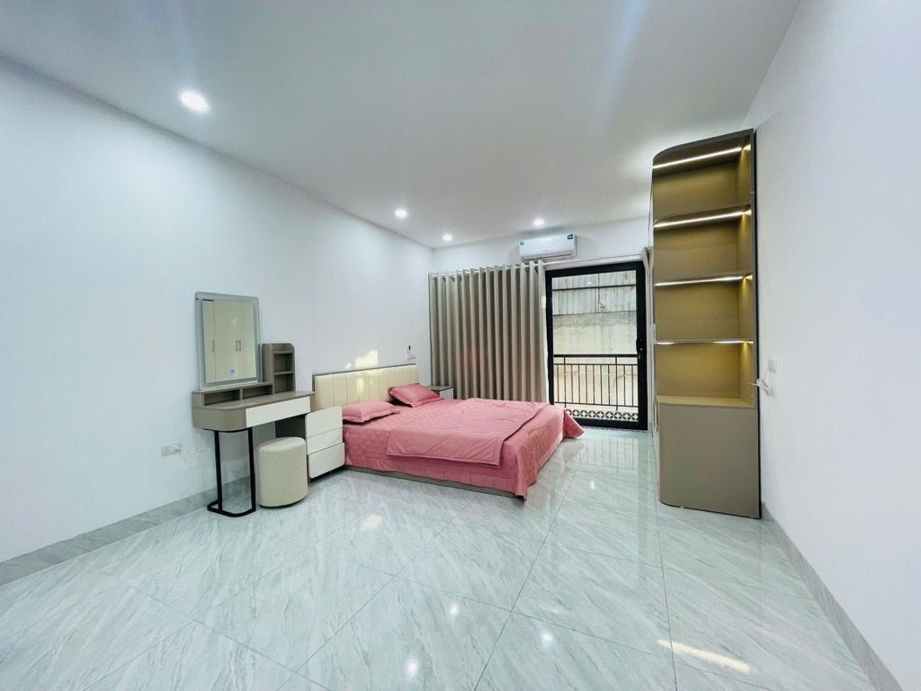 Bán nhà Võ Thị Sáu - diện tích 63.6m2 3 tầng - Ngõ ba gác - giá 12,6 tỷ