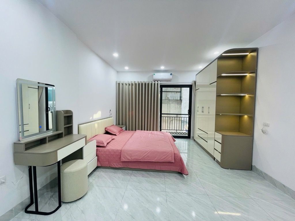 Bán nhà Võ Thị Sáu - diện tích 63.6m2 3 tầng - Ngõ ba gác - giá 12,6 tỷ