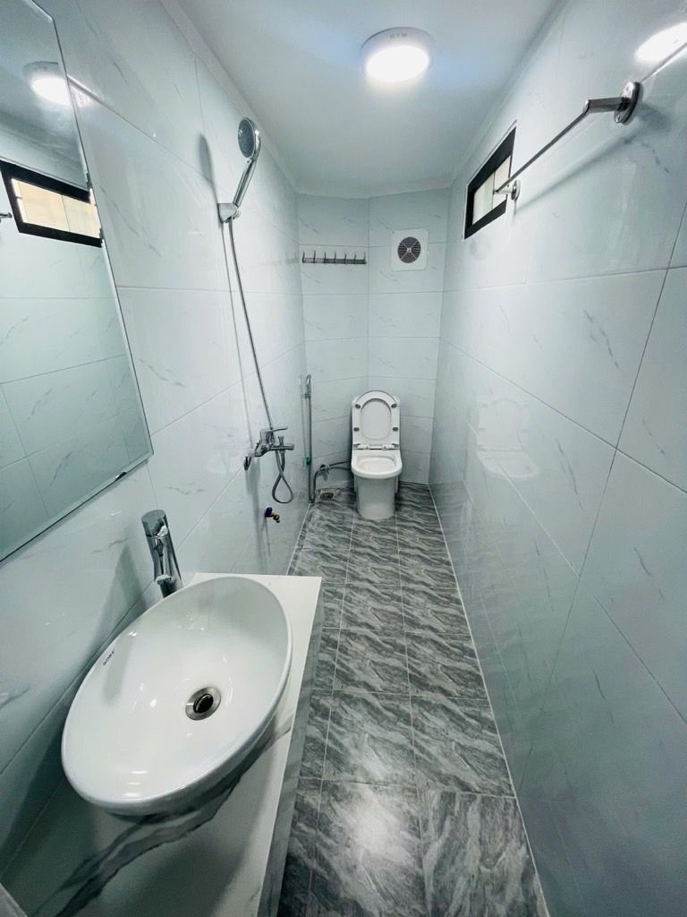 Bán nhà Võ Thị Sáu - diện tích 63.6m2 3 tầng - Ngõ ba gác - giá 12,6 tỷ