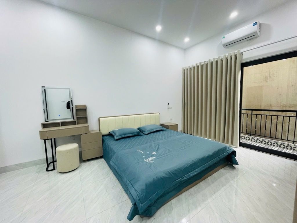 Bán nhà Võ Thị Sáu - diện tích 63.6m2 3 tầng - Ngõ ba gác - giá 12,6 tỷ