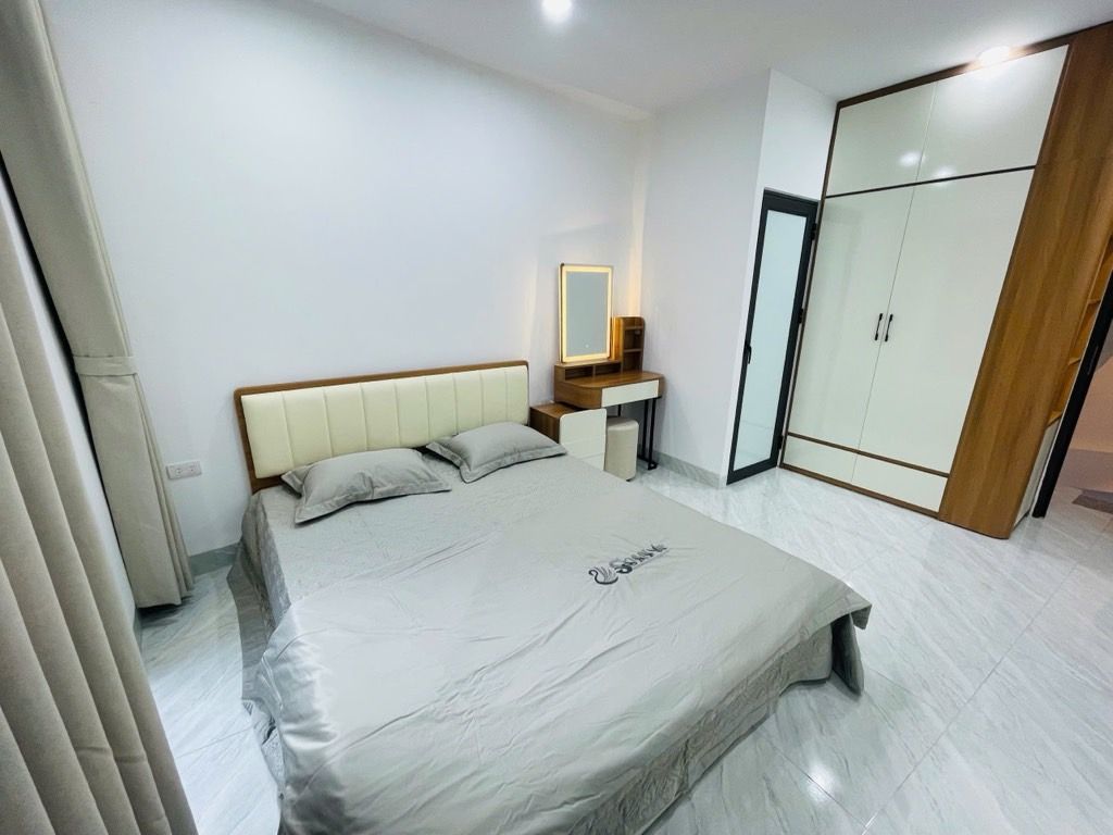 Bán nhà Võ Thị Sáu - diện tích 63.6m2 3 tầng - Ngõ ba gác - giá 12,6 tỷ