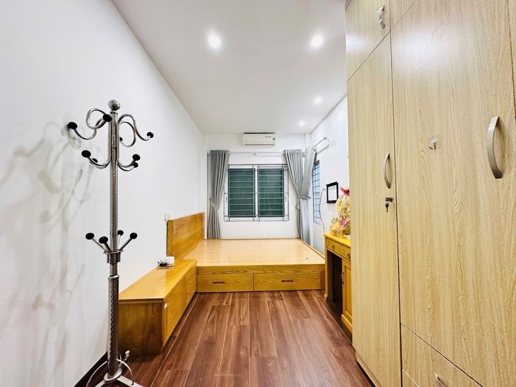 Bán nhà Văn Chương - diện tích 19m2 5 tầng - ngõ xe máy tránh nhau - giá 6 tỷ