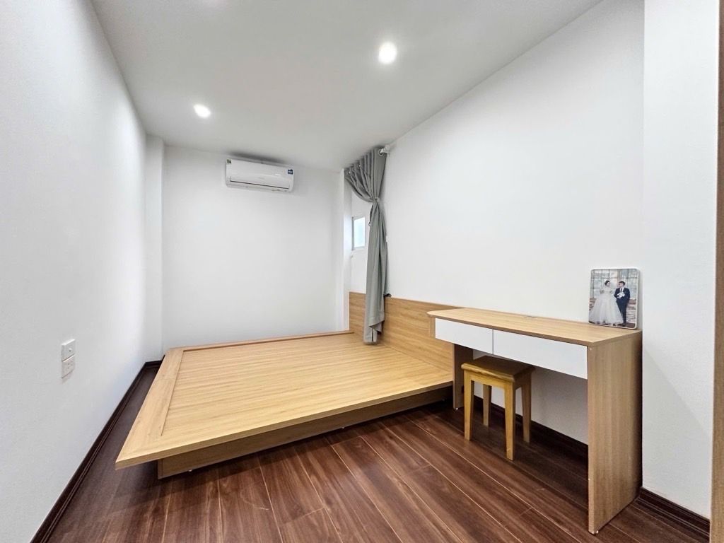 Bán nhà Văn Chương - diện tích 19m2 5 tầng - ngõ xe máy tránh nhau - giá 6 tỷ