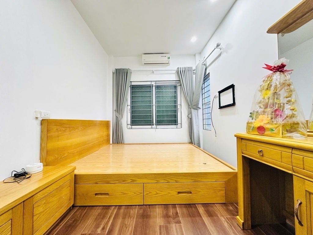 Bán nhà Văn Chương - diện tích 19m2 5 tầng - ngõ xe máy tránh nhau - giá 6 tỷ