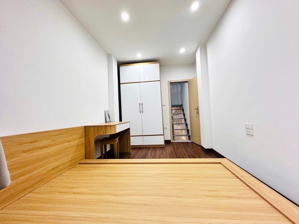 Bán nhà Văn Chương - diện tích 19m2 5 tầng - ngõ xe máy tránh nhau - giá 6 tỷ