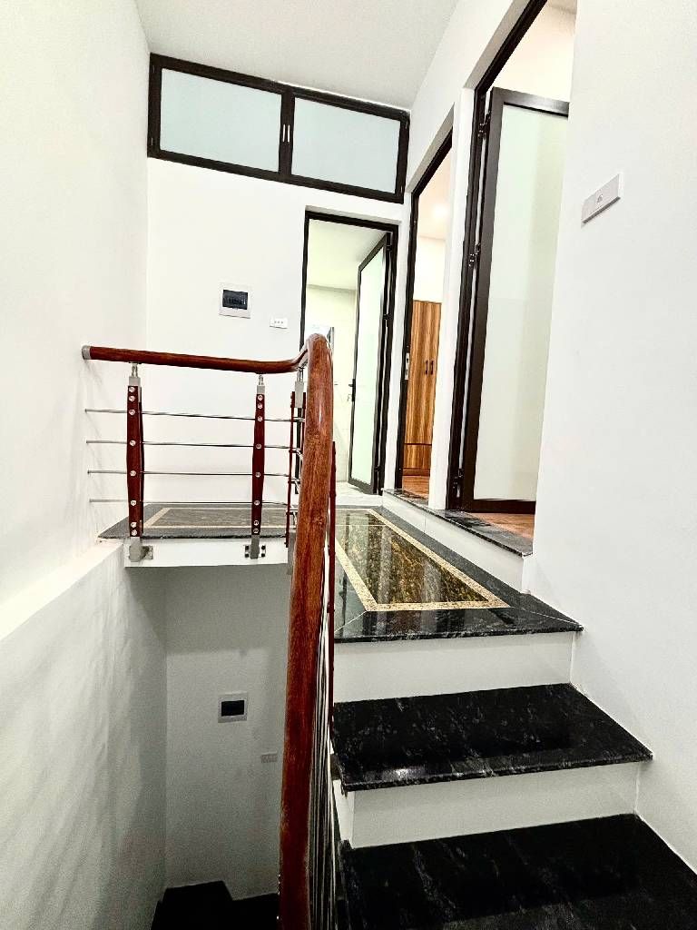 Bán nhà Văn Chương - diện tích 27m2 3 tầng - ô tô sát nhà - giá 7,8 tỷ