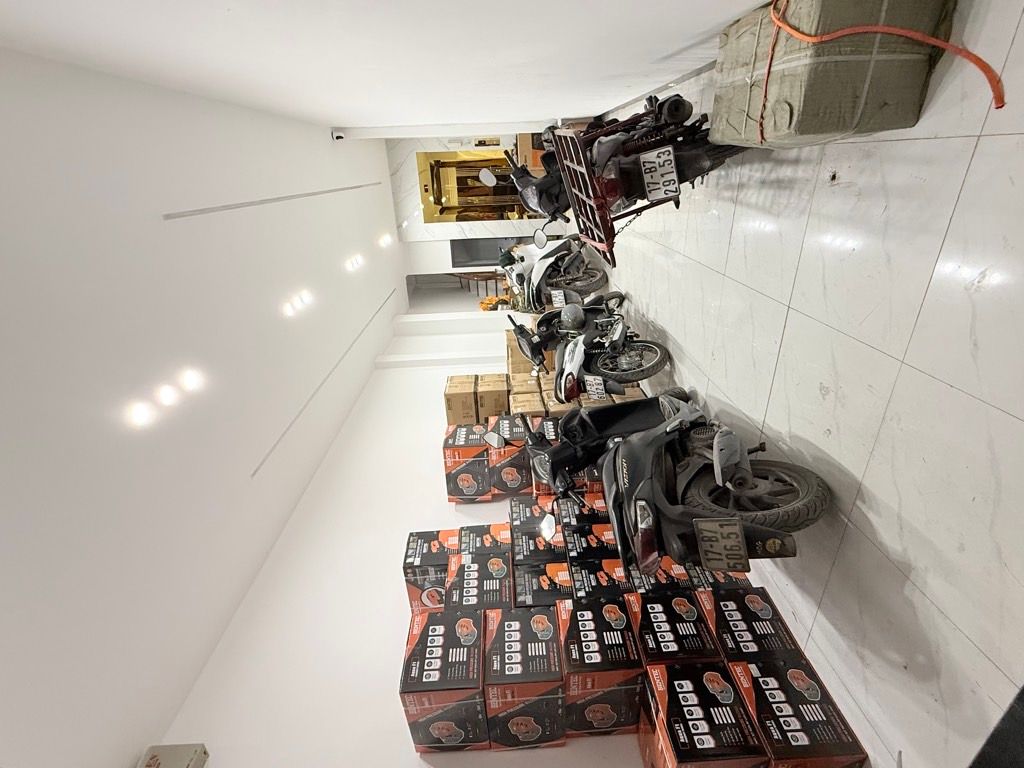 Bán nhà Hưng Phúc - diện tích 34,1m2 6 tầng - Ô TÔ TRÁNH - giá 12 tỷ