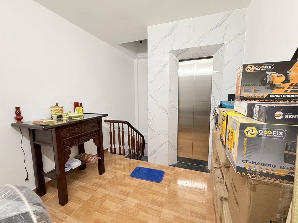 Bán nhà Hưng Phúc - diện tích 34,1m2 6 tầng - Ô TÔ TRÁNH - giá 12 tỷ