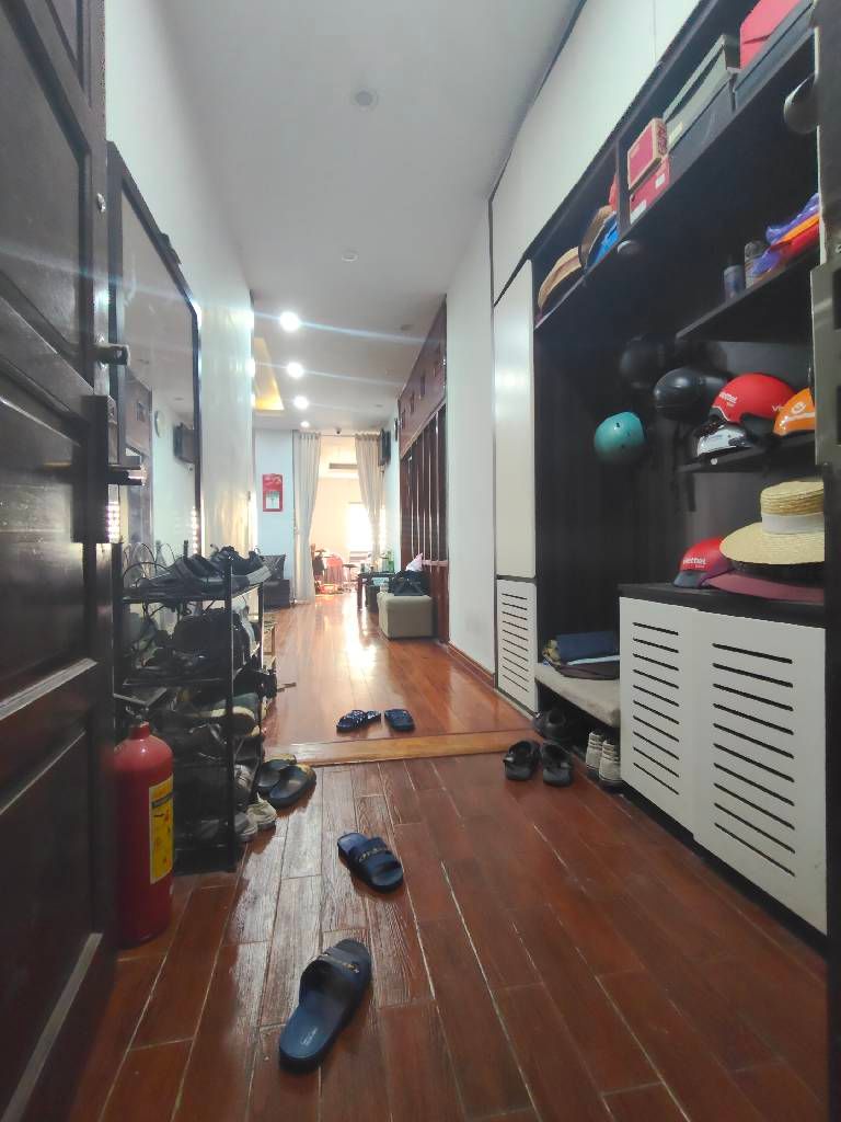 Bán nhà Nguyễn Chí Thanh - diện tích 127m2 15 tầng - Nhà đẹp hiếm có - giá 13,98 tỷ