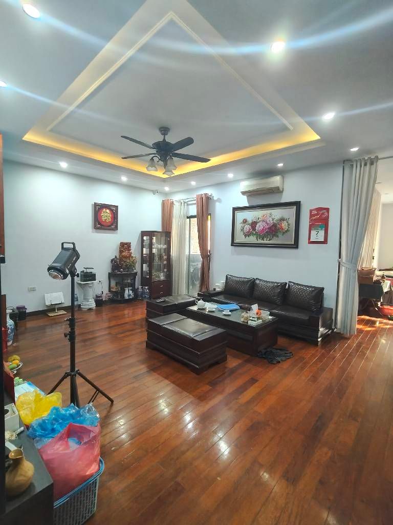 Bán nhà Nguyễn Chí Thanh - diện tích 127m2 15 tầng - Nhà đẹp hiếm có - giá 13,98 tỷ