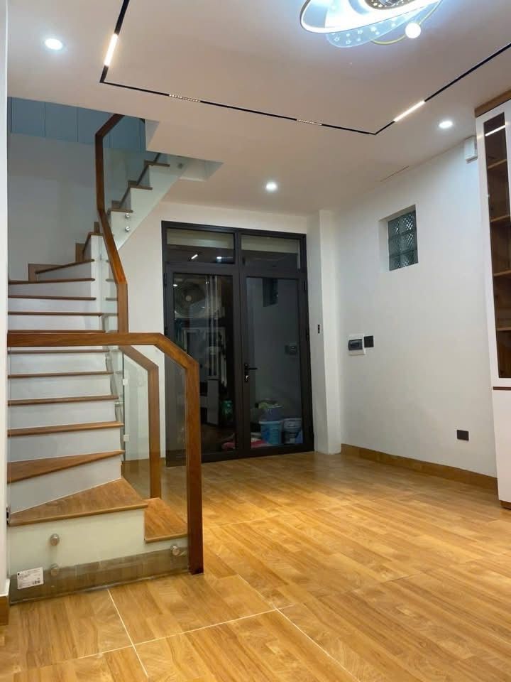 Bán nhà Ngõ Chợ Khâm Thiên - diện tích 46,2m2 4 tầng - Nhà đẹp lung linh, 3 mặt thoáng - giá 8,3 tỷ