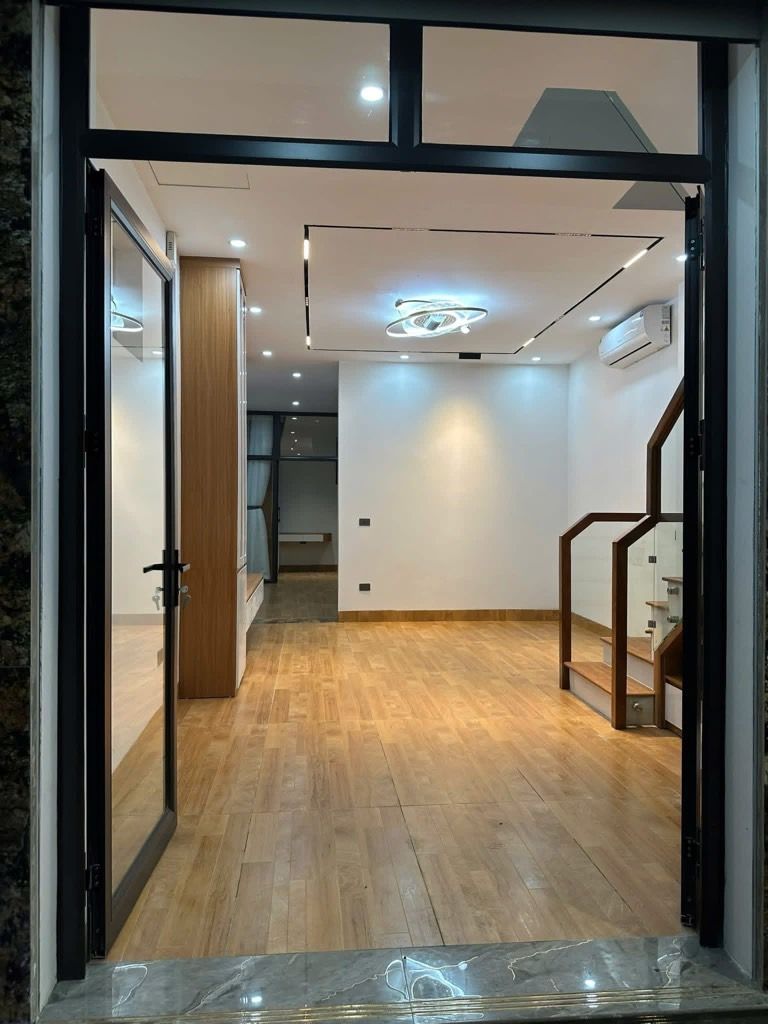 Bán nhà Ngõ Chợ Khâm Thiên - diện tích 46,2m2 4 tầng - Nhà đẹp lung linh, 3 mặt thoáng - giá 8,3 tỷ