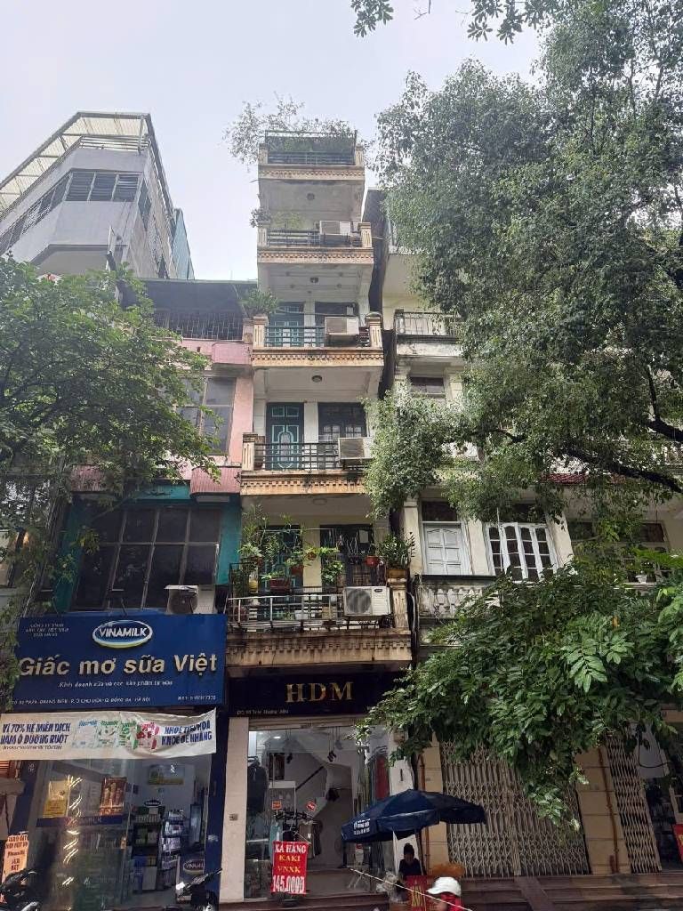 Bán nhà Trần Quang Diệu - diện tích 33m2 6 tầng - Mặt phố VIP Đống Đa - giá 23,5 tỷ