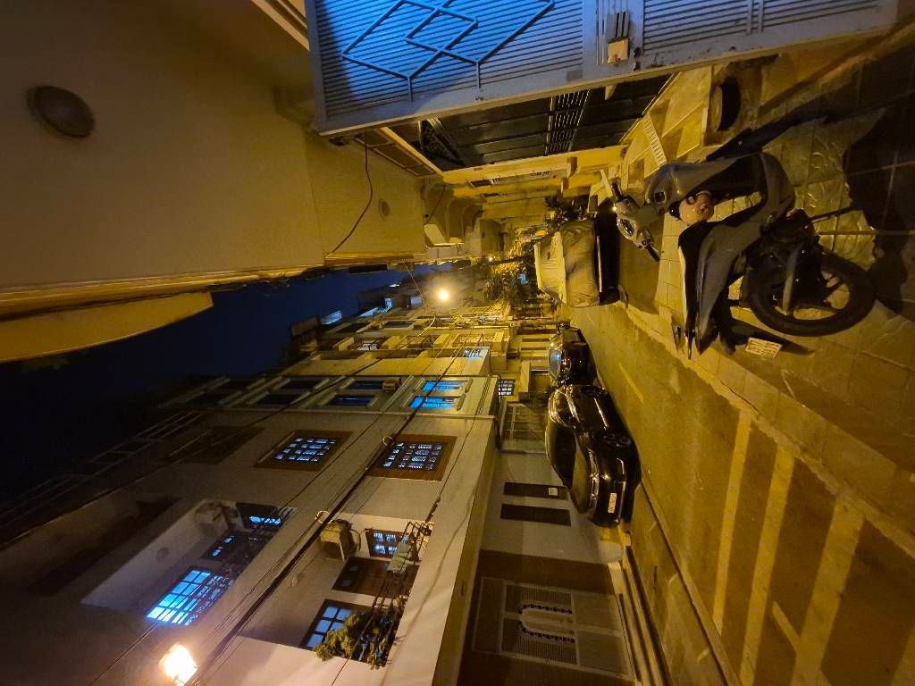 Bán nhà Đầm Trấu - diện tích 45m2 5 tầng - Hai mặt ô tô - giá 22,3 tỷ