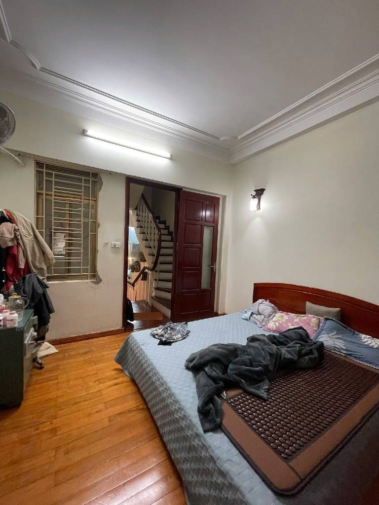 Bán nhà Quan Nhân - diện tích 46m2 5 tầng - Nở hậu - giá 13,5 tỷ