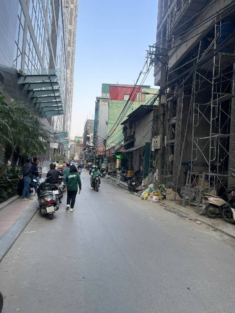 Bán nhà Quan Nhân - diện tích 46m2 5 tầng - Nở hậu - giá 13,5 tỷ