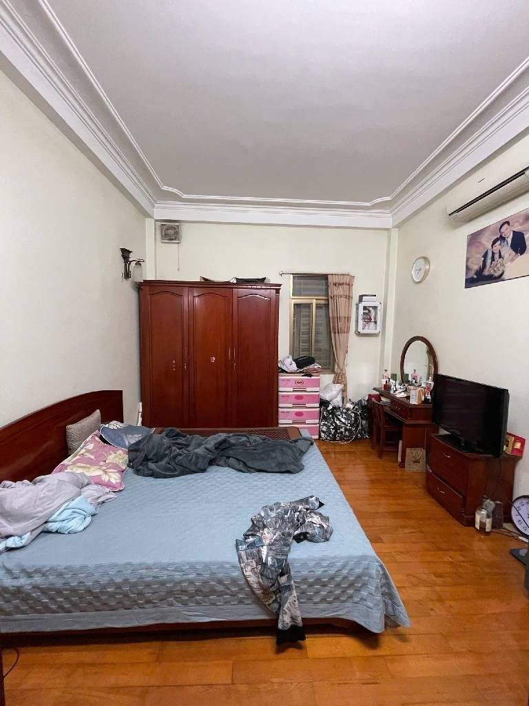 Bán nhà Quan Nhân - diện tích 46m2 5 tầng - Nở hậu - giá 13,5 tỷ