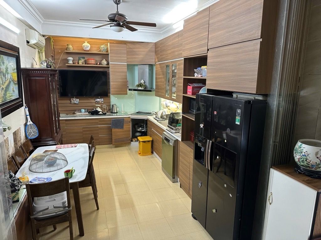 Bán nhà Yên Lãng - diện tích 49,8m2 5 tầng - Ô TÔ ĐỖ CỬA - giá 16,8 tỷ